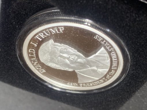 (New)「President Donald J. Trump」Silver 1 oz Proof Round #7990 - Image 3