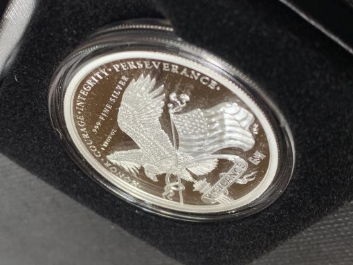 (New)「President Donald J. Trump」Silver 1 oz Proof Round #7990 - Image 4